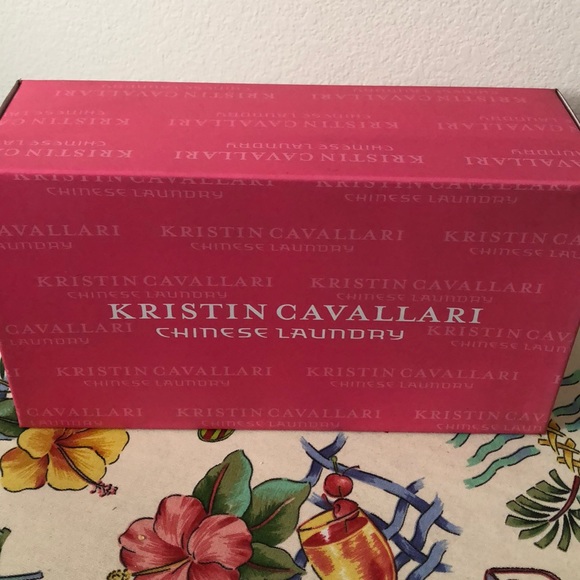 Kristin Cavallari Chinese Laundry Bahiti Slides - Picture 6 of 7